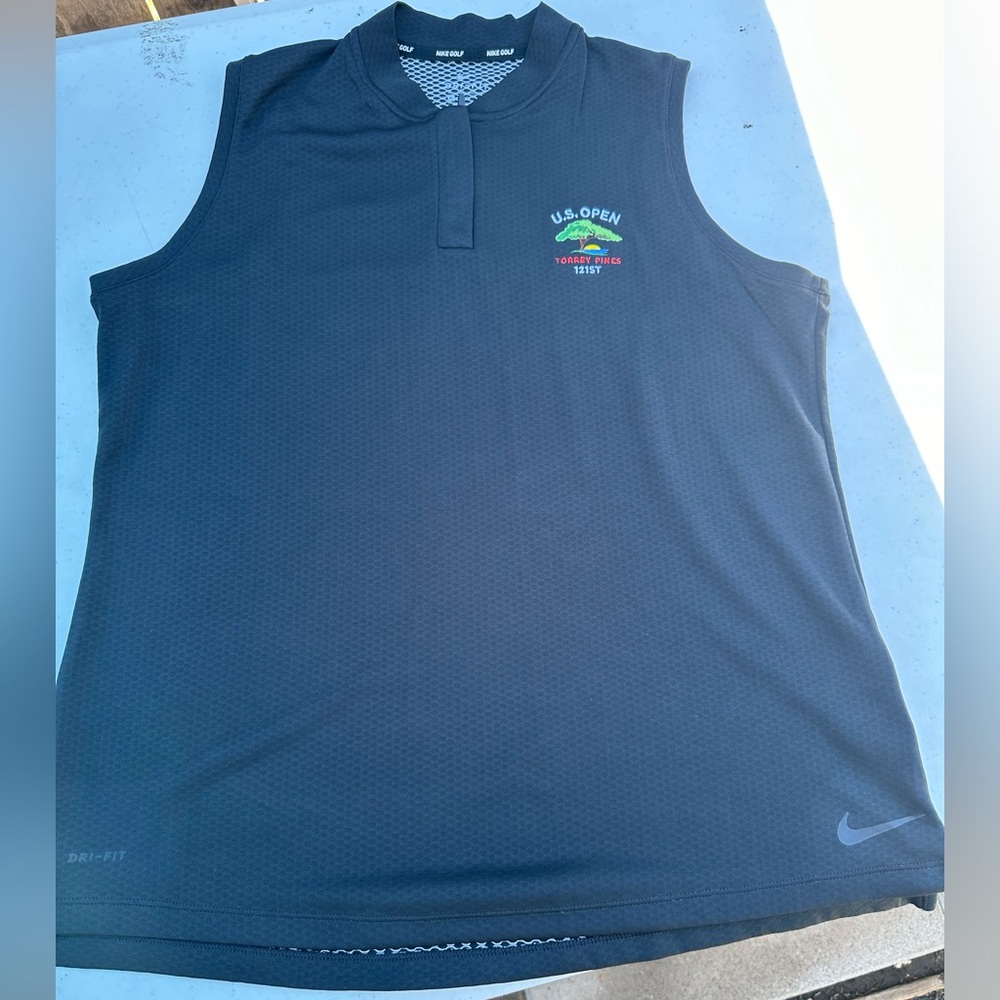 Nike sport dry fit size XL